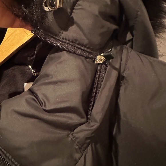 Calvin Klein Black Puffer Jacket with Faux Fur - Picture 4 of 7